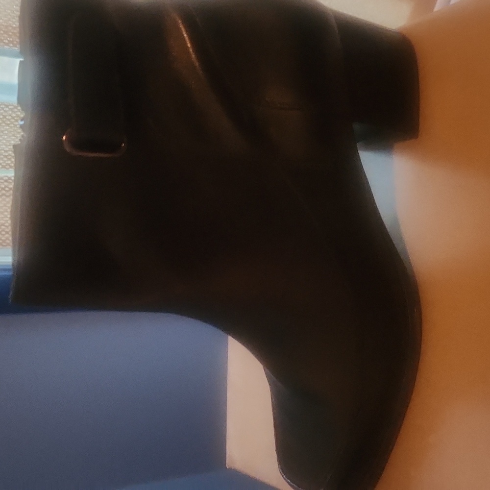 Easy Spirit Black Leather Ankle Boots